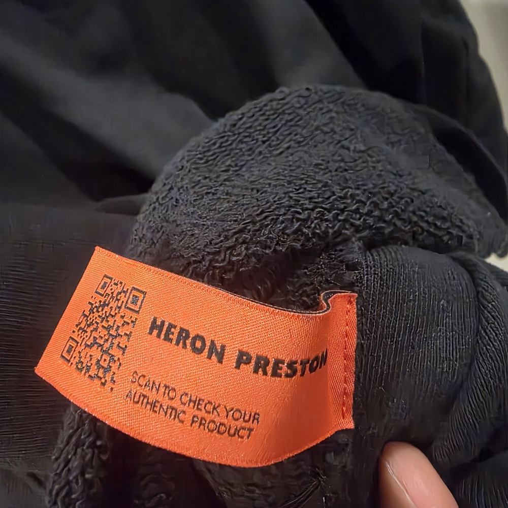 Heron Preston Black Hoodie with White Cyrillic Print - Picture 3 of 4
